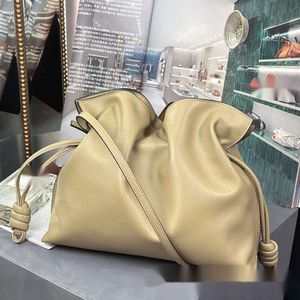 Original Quality Lady Tote Bag Flamenco Womens Loe Bag New Classic Style Drawstring Pleated Bucket Bag Premium Feel Cowhide Diagonal Bag Hobo Bag Cloud Bag