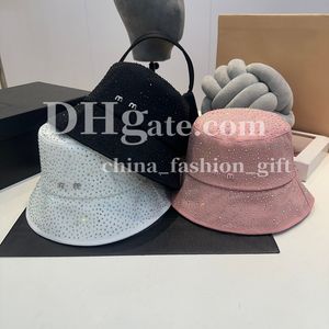 Luksusowy Diamond Bucket Hat Designer Men Kat Woman Hat Fashion B lśniące kapelusz na imprezę Street Bucket Hat wakacje