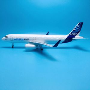 Material 1:80 47 cm med hjul LED Light Airplane Aircrafts Airbus A320-200 Husfärg Original Plane Model