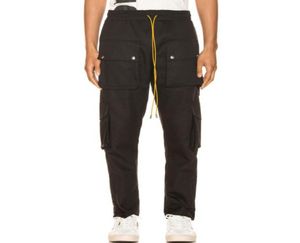 Masowe Pockets 20SS Spodnie Cargo Spodnie High Street Fashion Black Casual Men and Women Pary Długie spodnie HFXHKZ0331446722
