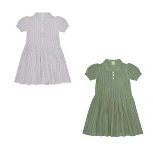 Flickans klänningar fub vår/sommar ny barns klänning ihålig smal passform kammad bomull stickad kortärmad klänning lila grön D240520