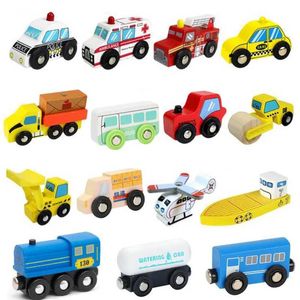 Diecast Model Cars Treno in legno giocattoli per camion dei pompieri Auto Auto Ambulance Compatibile THOMAS TRENO TRENO GIOCCOLO DI LEGNO PER BAMBINI Y240520OILC