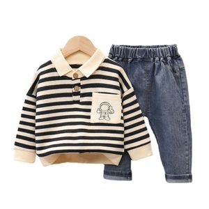 新しい春秋の男の子の女の子の女の子服ファッションストライプ子供Tシャツパンツ2PC/セット幼児カジュアルコスチュームキッズトラックスーツL2405 L2405