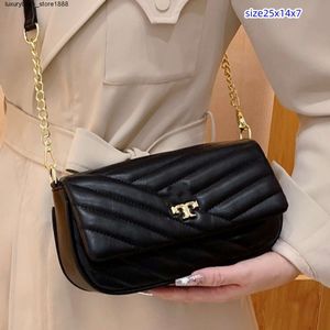 Легкая роскошная текстура женская сумка 2024 Новая модная тенденция высококачественная маленькая золотая цепочка для одно плеч