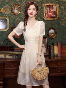 Vintage 2024 Kobiety w chińskim stylu beżowym elegancka elegancka haft midi letnia wysoka talia Krótkie rękawowe sukienki imprezowe