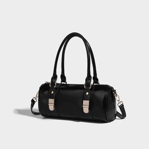 Boston Handheld Bag for Women 2024 Nowy wiosenny projektant niszowy czarny trend torby na coraz więcej