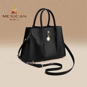 Scarecrow Cowhide 2023 New Mom's Versatile Capacity Handbag Large Genuine Leather Women's Bag