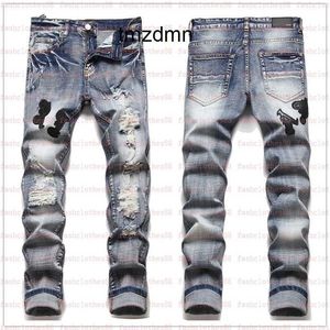 Hot Mens Jeans Designer Europäischer Jean Hombre Letter Star Männer Stickereien Patchwork Rippt für Trendmarke Motorrad -Hosen -Hosen -Mens dünn