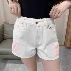 Marca de designer de shorts femininos 2024 No início da primavera novo rótulo rosa design de estilo jeans da moda e confortável na parte superior do corpo, super slim fit Povx