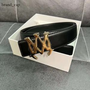 Z pudełkowym mężem Pasem dla Am Men Luksusowe amirii paski biznesowe Modne Kobiety Ceinture Black Metal Amirirs Buckle AM2 5BE0