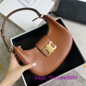 Factory Design Bags Are 80% Off Arc De Ava Underarm Bag 2024 New Old Flower Head Layer Cowhide Handheld Crcent BOK3