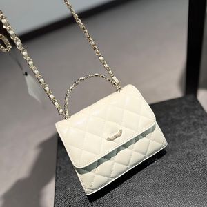 Pearl Handle Mini Bag Crossbody Bags Designer Calfskin Handväska 1: 1 Kvalitet Lyxväskor axelväska Kvinna väskan Kedja Kedja Väska Förmögenhet Paket förvaringsväska 16m