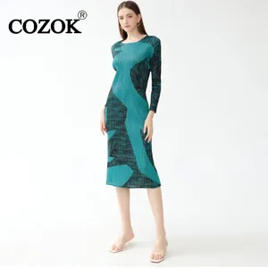 Casual Dresses COZOK Elegant Women Printed Pleated Dress Autumn 2024 O-Neck Contrasting Colors Slim Long Sleeve A-line WT529