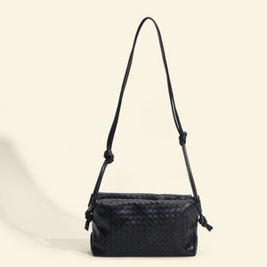 レディースバッグのデザインは、高品質のショルダーバッグミニクロスボディバッグと組み合わせたファッショナブルなファッショナブルでハイエンドの織物の小さな正方形のバッグです