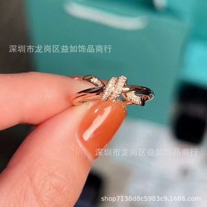Designer High version V gold Brand twist ring for women 18k rose Knot diamond set personalized butterfly knot rope wrapped r 9UU3