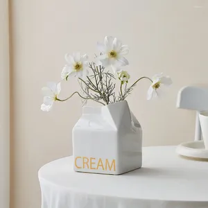 花瓶の家の装飾乾燥花のためのクリエイティブミルクカートン花瓶