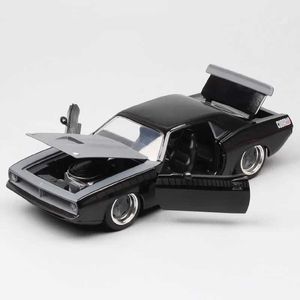 Diecast Model Cars Jada 1 24 1973 Plymouth Barracuda Scale Vintage Diecast Toy Veher Metal Auto Muscle Racing Car Model Collectibles Y240520EKZI