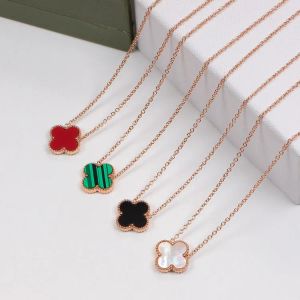 Classic Luxury Designer Necklace 18K Gold Silver Plated Clover Chain Necklace Women Charm Pendant Necklace Statement Choker Wedding Designer Jewelry Never Fading