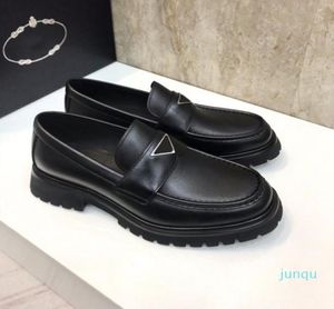 2022 Men Triple Black Leather Shoes Sapatos de vestido