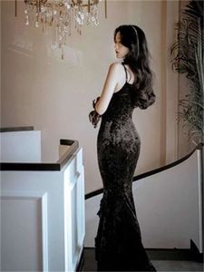 2024 Winter French Vintage Veet Long Women Elegant Slim Spaghetti Strap Folds Sexy Casual Evening Party Y2k Dress