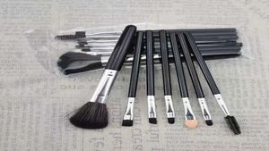 Nice 7pcs Makeup Brushes Set Professional Powder Foundation Blush Blending Eyeshadow Lip Cosmetic Eye Make Up Brush Kit Tools 10se5555638