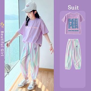 Yaz Kızlar Pamuk Lavanta T-Shirt Üstler+Renkli Çizgiler Pantolon Set Okul Çocukları Terzini Çocuk Kıyafet Jogging Suit 5-16 Yıl L2405 L2405