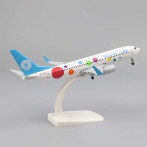 Metallflugzeugmodell 20 cm 1: 400 Jiuyuan Luftfahrt B737 Replika -Legierung Material mit Fahrzeugspielzeug Sammlung Geburtstagsgeschenk