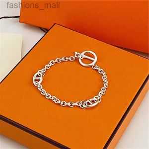 Classic Pig Nose Bangle Bracelet Womens Titanium Steel Sier Letter Men Designer Birthday Wedding Party Jewelry Not Fade Perfect Gift