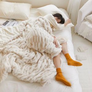 Одеяла искусственные волосы зимние изоляции одеяло мягкое и густое диван -кровать легкая роскошная крышка хвоста