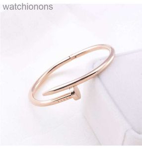 Luxury Find Branded Catiere Armband For Women Men Original 1to1 LOGO Högkvalitativ 18K Rose Gold Nail Armband Öppningsarmband Diamond Free Armband Personlighet