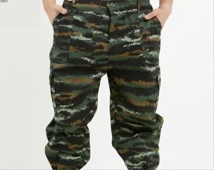 New 2017 Outdoor loose Camouflage trousers Men039s sports Students military training pants cargo Hiking Camping clmbing Pants M6884203