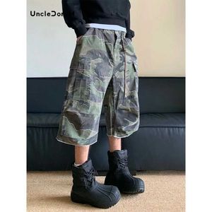 Men's Shorts Retro washed Distressed camouflage bag shorts for mens street hip-hop camouflage denim pants Q240520