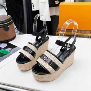 Designer Luxo feminino escall starboard linha cunha sola sola wmns chinelos de sandália 240515