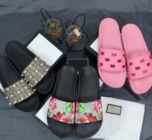 Дизайнерские сандалии скользят женщины мужские тапочки с коробками резиновые слайды модные полосатые пляжные тапочки с тапочками.