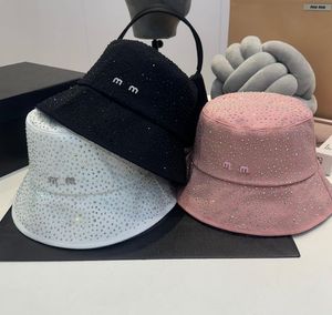 Женщины Bling Buckte Hat Ladies Luxury Designer Full Rinestone Beach Fisherman Hat Sun Hat Letters Hat Cacquette Baseball Cap Beanie