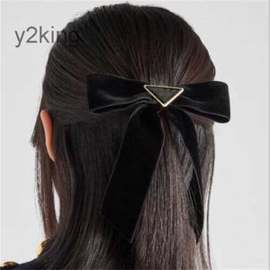 Fashion Bow Barrettes Designer Womens Girls Velvet Hairpin Cute Sweet Hair Clips Luxury Hairclips Classic Letter Jewelry PT04