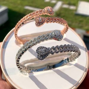 2024 New Fashion Iced Out Bling Women Jewelry Geometric Round CZ Cuban Tennis Chain Heart Shaped charm Bracelet Bangle