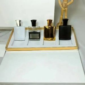 Moda de alta qualidade perfume de 4 peças Novo aroma colônia homens e mulheres fragrâncias 100 ml perfume 30 ml entrega rápida