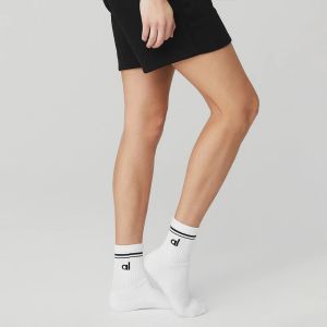 Al Yoga Unisex Half-Crew Throwback Sock 6st Set Cotton Stripe Athletic Sports som kör retro Söta matchande skolbesättningar för män/kvinnor