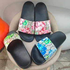 Designer sandali Slifori Italia Parigi Nuove vetrini di gomma sandali Brocade floreale da donna Scifettano Flip Flip Flop