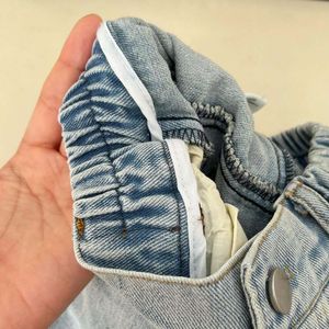 8739 Koreanska barnkläder våren 2024 New Girl's Denim Pants Casual Neutral Jeans raka byxor eller spetskjol