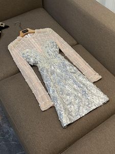 2024 Summer Tulle Pearl Rhinestone Glitter Dress Slave de manga longa Cesquinas de pescoço de miçangas vestidos casuais curtos O4W202833