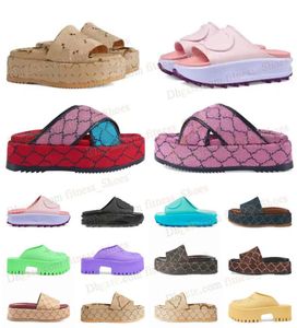 منصات مصممة إيطاليا Slide Sandals الأزياء الفاخرة للنساء الشهير Sandal Summer Beach Shoes المتوازيات المطاطية Sandels SI1344960