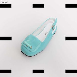 Top Girl Flat Shoes Kinder-Turnschuhe Kinder Sportschuh Patent Leder Brief Design Box Verpackung gut gemacht Größe 26-35