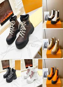 مصمم أحذية Ruby Flat Boot Women Ranger Bootie Cowhide Leather Ongly Boot Platform Chelsea Booties Light Rubber Extole Boots3401390