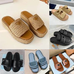 2024 New Triangle Straw Weave Slipper Sandal Platform Raffias Slippers Designer Womans Mens Summer Flat Heel Casual Flip Flops Outdoors Pool Sliders Beach