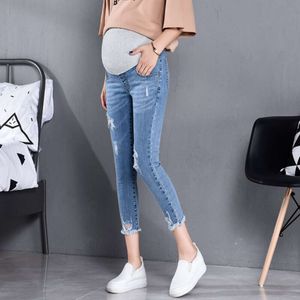 Stretch Denim Maternity Cropped Jeans Spring Summer Belly Pencil Pants for Pregnant Women Ripped Hole Slim Pregnancy Capris L2405