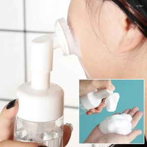 Garrafas de armazenamento Máquina de espuma de limpeza facial da garrafa de sabão com limpeza de silicone Brush Mousse Vial portátil