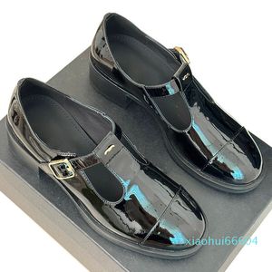 2024 Leisure Shoe Retro Black Sandals для работы с костюмами