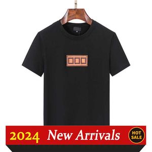 2022 Designer de camisa masculina para homens camisetas de moda com cartas de verão de manga curta